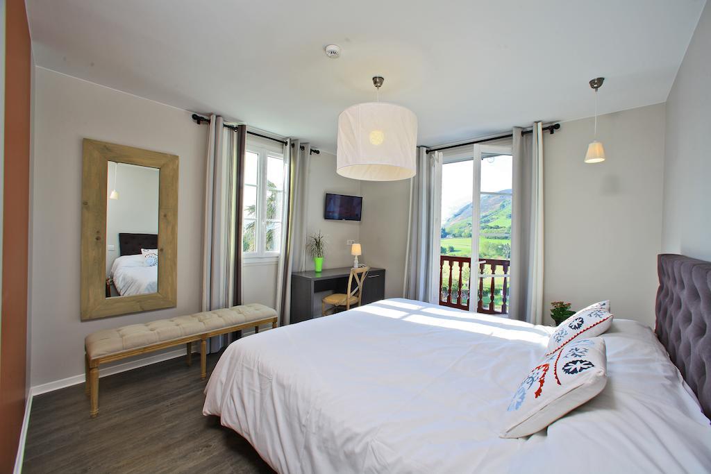 Hotel Agian Itxassou Kültér fotó